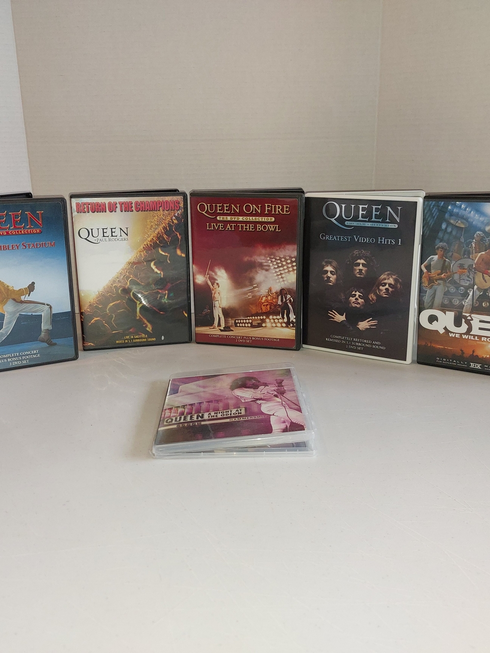 Queen Concert DVD Collection - Various Covers